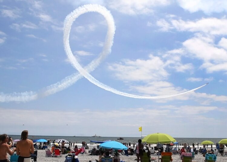29 a 31 de maio reservado para Soar and Shore Airshow em Atlantic City