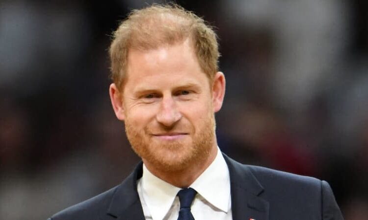 6 afirmações desmentidas que Harry fez sobre a família real