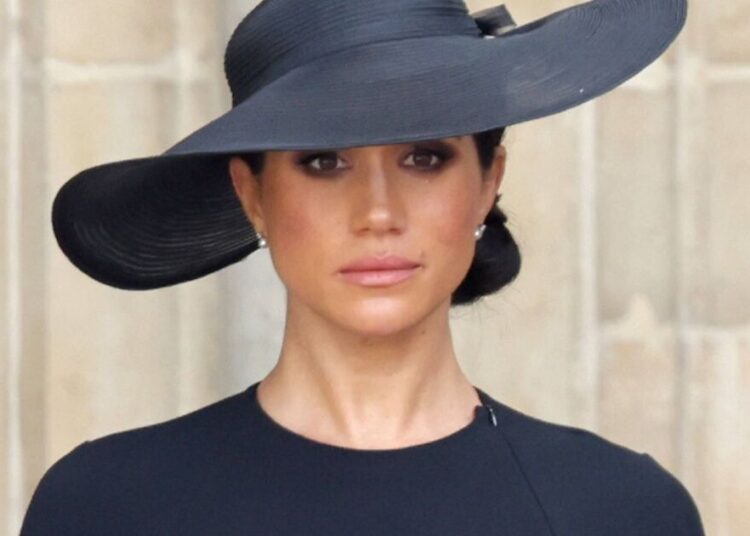 A virada do mordomo real no relacionamento real de Meghan e Harry | Notícias de celebridades | Showbiz e TV