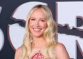 Anna Camp se revela bissexual em meio ao romance de Jade Whipkey