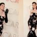 Anne Hathaway traz a alta costura floral Valentino para o tapete vermelho do Oscar 2026