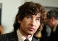 Barry Keoghan diz que evita sair de casa devido ao bullying online