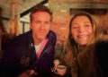 Blake Lively diz que ainda tira ‘fotos sorrateiras’ do marido Ryan Reynolds 14,5 anos depois: ‘I Have such a Crush’