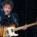 Bob Dylan inicia turnê de 2026 com cover de Eddie Cochran e conjunto acústico