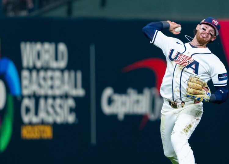 Bobby Witt Jr. deslumbra com a luva no World Baseball Classic