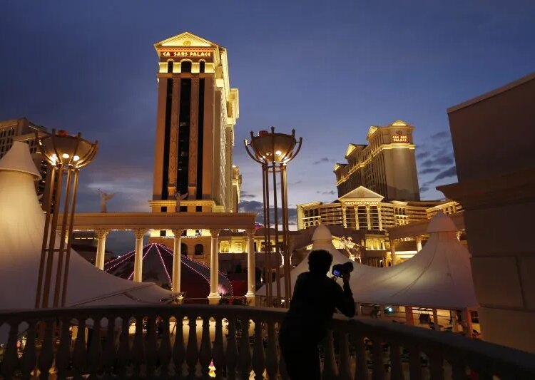Caesars Entertainment repete o tema ‘sem crise’, citando o ciclo de turismo de Las Vegas que o CEO vê como normal