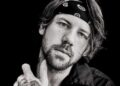 Caleb Shomo, do Beartooth, exclui redes sociais após o lançamento da nova música “Free”