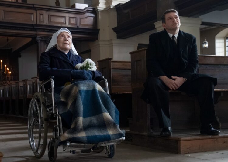 Call the Midwife dá à irmã Monica Joan a despedida perfeita em uma despedida final comovente