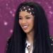 Cardi B fala sobre nova linha de cuidados com os cabelos, turnê musical, maternidade e muito mais