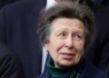 Casaco de tweed da Princesa Anne – como encomendar você mesmo | Real | Notícias