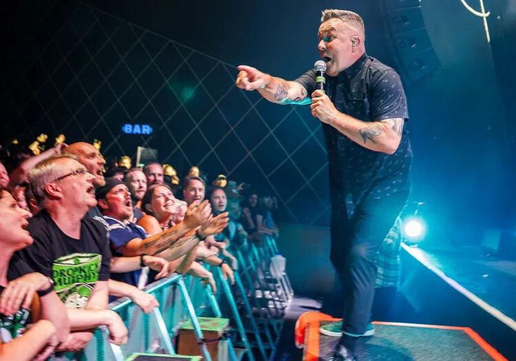 Concerto gratuito em memória de Alex Pretti de Dropkick Murphys para transmissão online