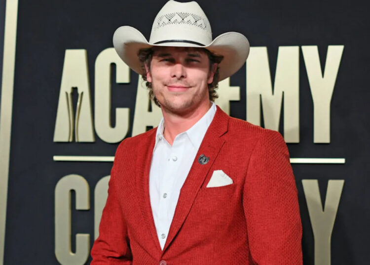 Country Star cancela shows e anuncia pausa na turnê para buscar ajuda “profissional”
