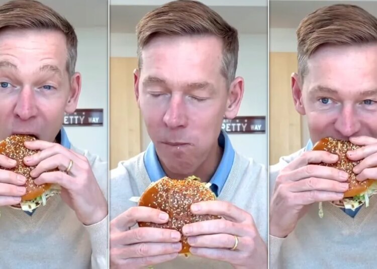 Dainty Burger Bite do CEO do McDonald's deixa a Internet perplexa