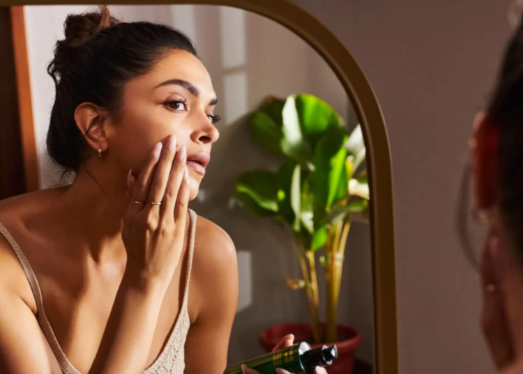 De 82°E a Kay Beauty: celebridades indianas construindo marcas de beleza