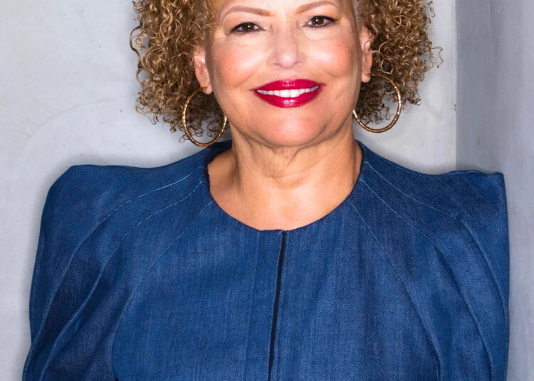 Debra Lee receberá o prêmio Icon no Black Women in Entertainment Honors (EXCLUSIVO)