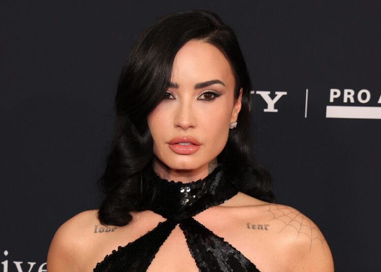 Demi Lovato descreve a próxima turnê como 'comemorativa'