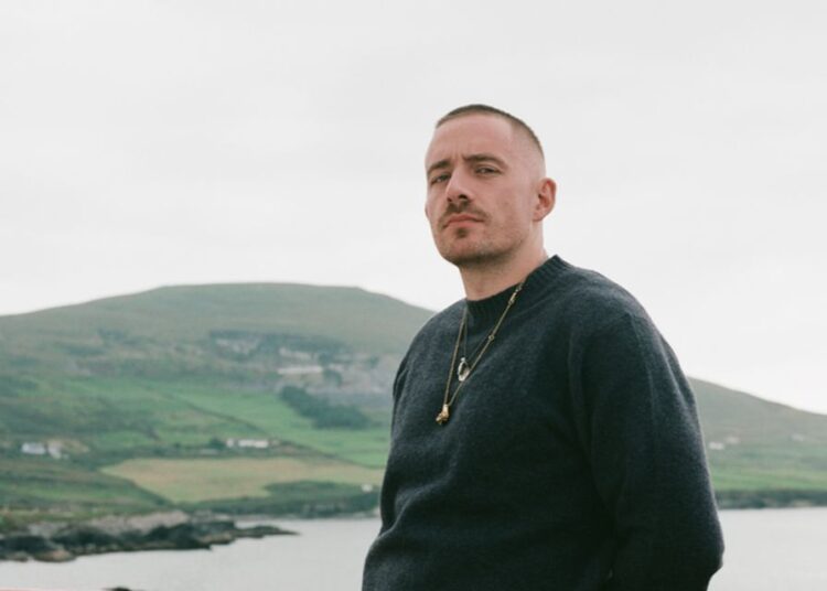 Dermot Kennedy sobre fama, novo álbum The Weight of the Woods e privacidade