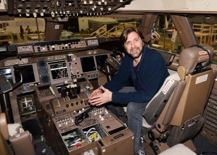'Entertainment System Is Down' de Ruben Östlund não estará em Cannes 2026