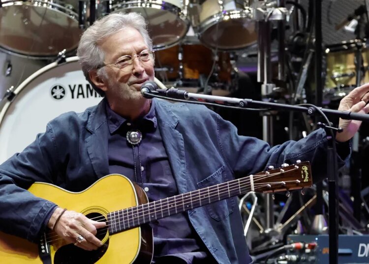 Eric Clapton inicia sua última turnê em Detroit