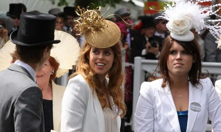 Esperava-se que Beatrice e Eugenie 'desaparecessem em segundo plano' antes de finalmente 'perderem os títulos reais'
