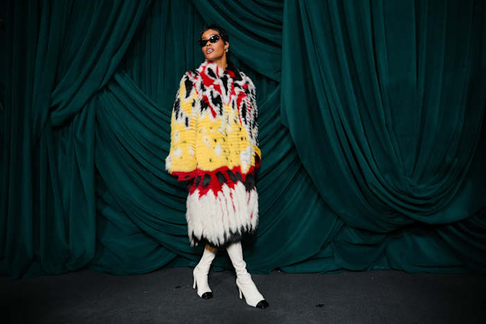 Estrelas lotam o Polo Lounge para o 17º jantar pré-Oscar de Chanel e Charles Finch