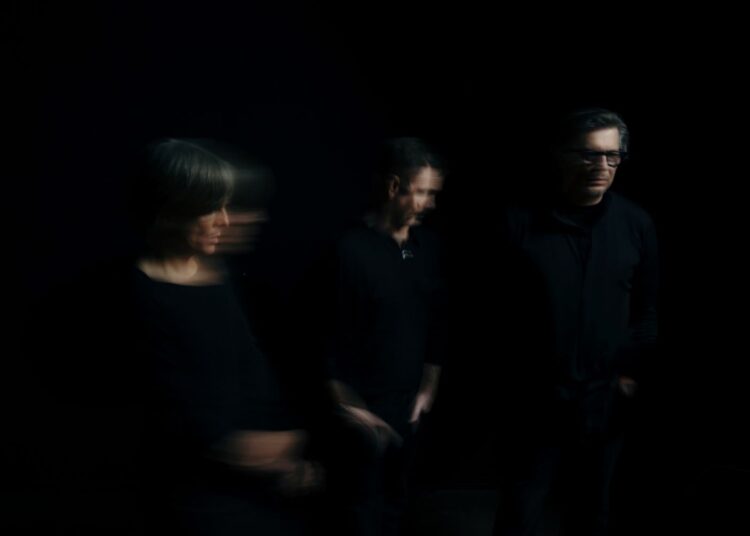 Failure lança nova música ‘A Way Down’