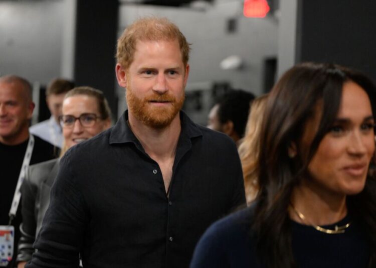 Família Real AO VIVO: Príncipe Harry golpeia na corte enquanto amigos 'nem todos de boca fechada' | Real | Notícias