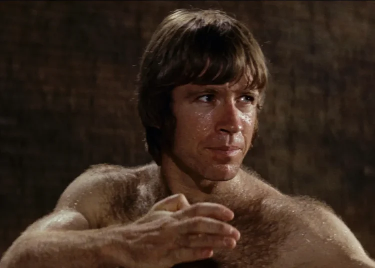 Feliz 86º aniversário, Chuck Norris! 10 papéis que fizeram dele uma lenda da ação