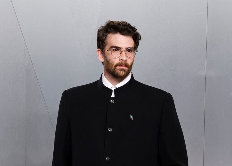 Hasan Piker compareceu à festa do Oscar da Vanity Fair em 2026 e disse que “foi atacado por celebridades reais”