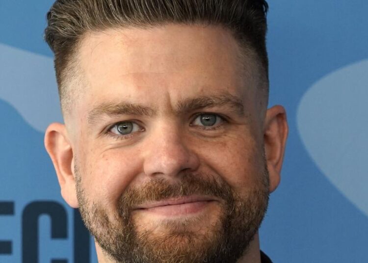 Jack Osbourne dá as boas-vindas à sua quinta filha, em homenagem a seu pai Ozzy