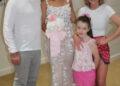 Jamie Lynn Spears fica emocionada quando a filha Maddie, 17, vai para seu baile de formatura em novas fotos