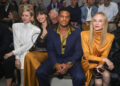 Jeremy Pope, Noomi Rapace em Red Carpet Regrets e Film Noir Flair de Antonin Tron em Balmain