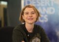 Jessie Buckley revela batalha contra transtorno alimentar e depressão