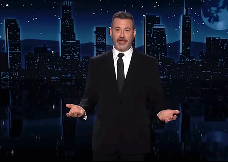Jimmy Kimmel denuncia a hipocrisia do MAGA sobre AOC