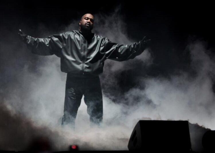 Kanye West anuncia show no SoFi Stadium em 3 de abril