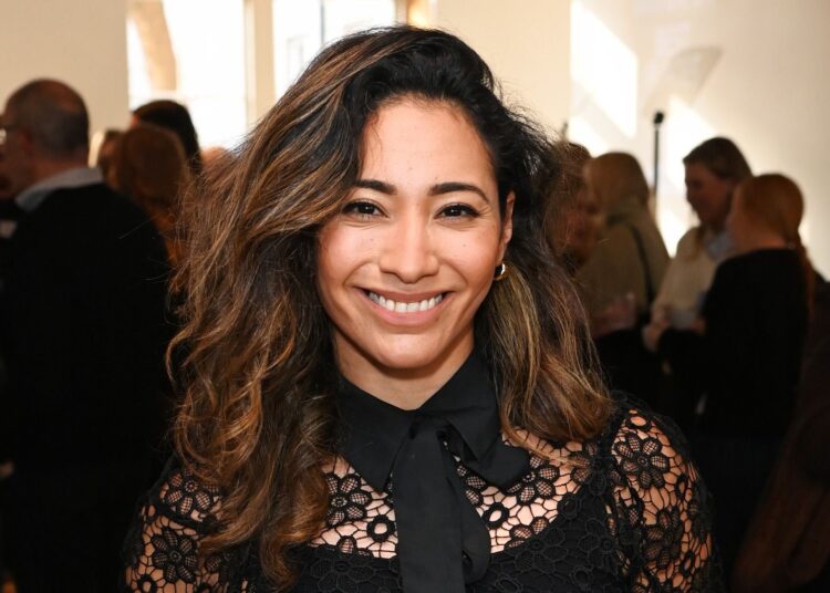 Karen Hauer diz que seus cães a ajudaram a lidar com a saída do Strictly