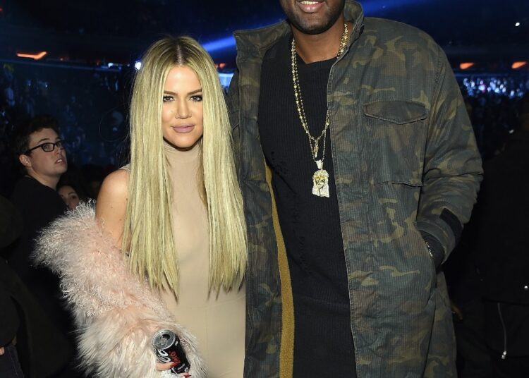 Khloe Kardashian sobre Lamar Odom fumando crack após coma
