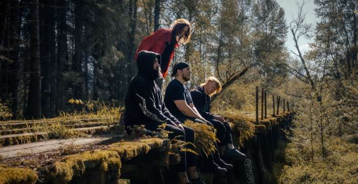 King 810 estreia novo single “luck run out” e compartilha videoclipe