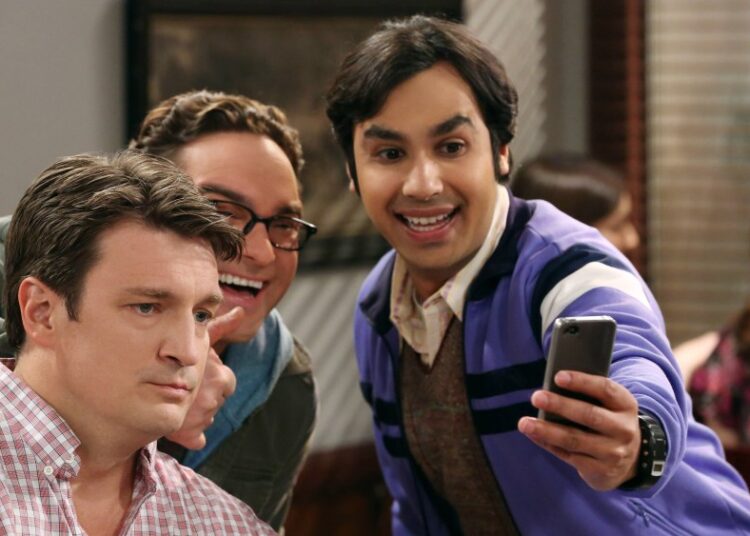 Kunal Nayyar usa GoFundMe para pagar contas médicas de famílias após o Big Bang