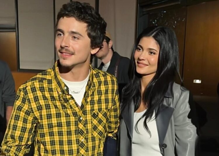 Kylie Jenner se reúne com Timothée Chalamet após faltar ao Actor Awards