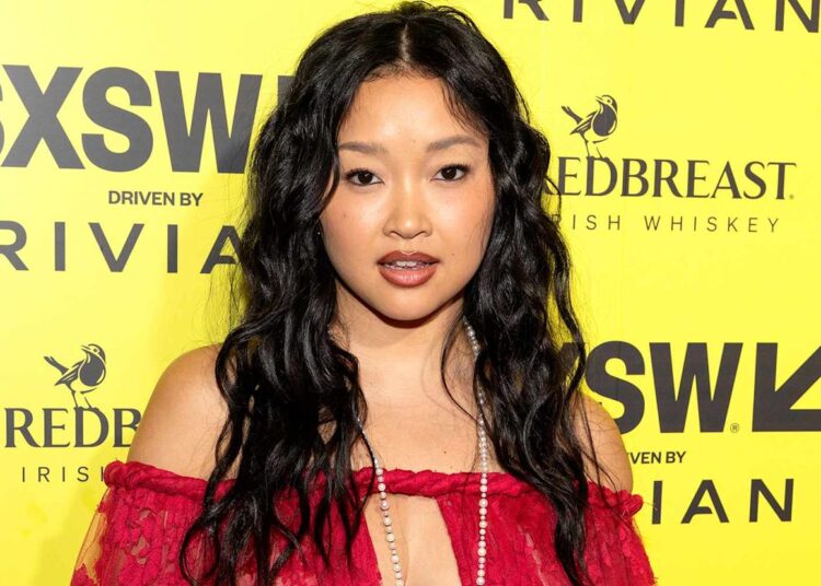 Lana Condor compartilha transformação corporal ‘louca’ para “Pretty Lethal” depois de ficar ‘fora de forma por 6 meses’ (exclusivo)