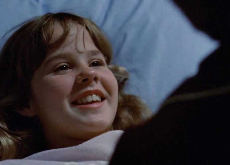 Linda Blair (67) está linda 52 anos depois que o exorcista fez dela uma estrela