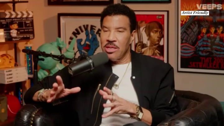 Lionel Richie ataca estrelas que cansam os fãs | Cultura