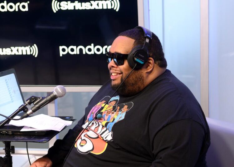 Lord Sear morto: DJ de longa data e apresentador de rádio de hip-hop tinha 52 anos