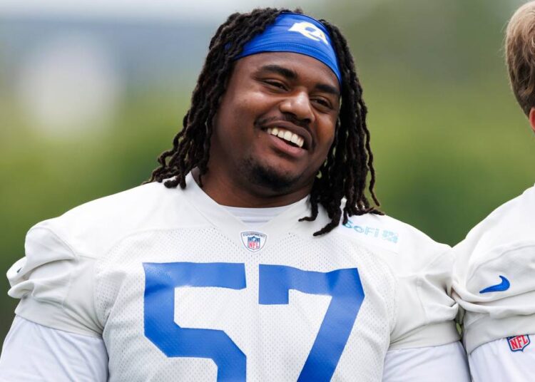 Los Angeles Rams Defensive Tackle casa-se com namorada do ensino médio | Notícias