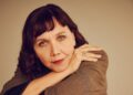 Maggie Gyllenhaal constrói seu próprio tipo de monstro com o ultra-vivo 'The Bride!'