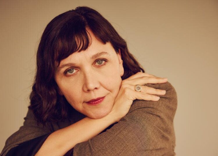 Maggie Gyllenhaal constrói seu próprio tipo de monstro com o ultra-vivo 'The Bride!'