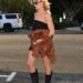 Margot Robbie abraça o Indie Sleaze dos anos 2000 enquanto está em West Hollywood