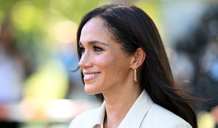 Meghan Markle compartilha uma foto rara e espontânea com a filha Lilibet