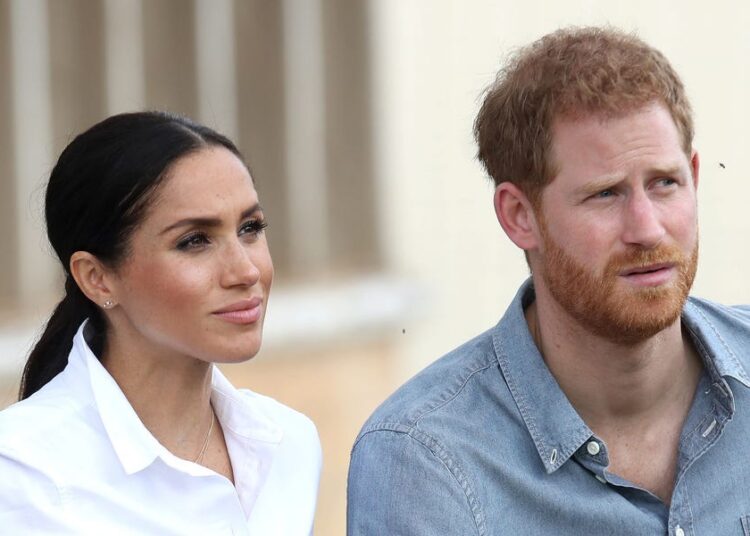 Meghan Markle e Príncipe Harry aplaudem novo livro real repleto de “conspiração enlouquecida”